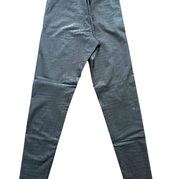 Commando Black alligator Leggings with Pink Logo - Picture 2 of 4